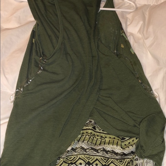 Green tank - Picture 4 of 4